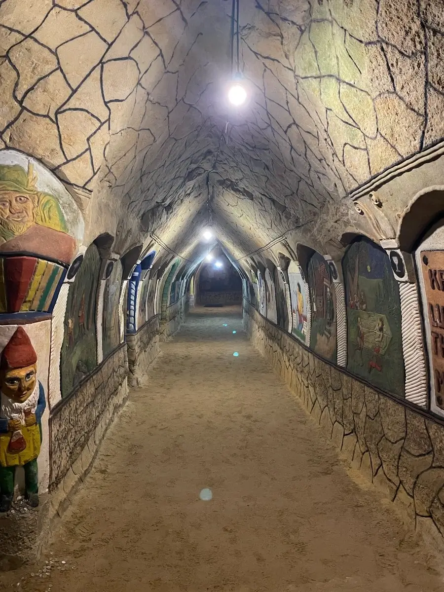 Šatov Painted Cellar